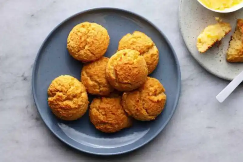 Paleo Biscuits With Almond Flour and Honey