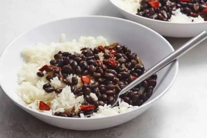 Spanish Beans and Rice (Alubias Con Arroz)